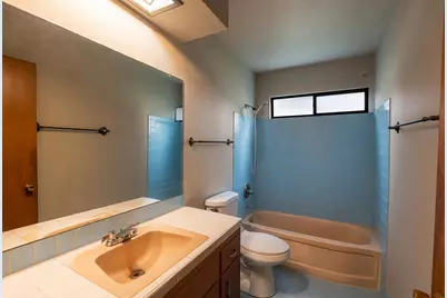 7712 W Morgan Ave, Milwaukee, WI 53220 - Photo 8