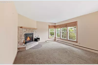 N68W15651  Chateau Dr, Menomonee Falls, WI 53051 - Photo 2