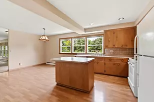 N68W15651 Chateau Dr, Menomonee Falls, WI 53051 - Photo 6