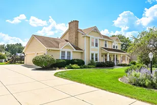 N108W15219 Bel Aire Ln, Germantown, WI 53022 - Photo 2