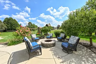 N108W15219 Bel Aire Ln, Germantown, WI 53022 - Photo 8