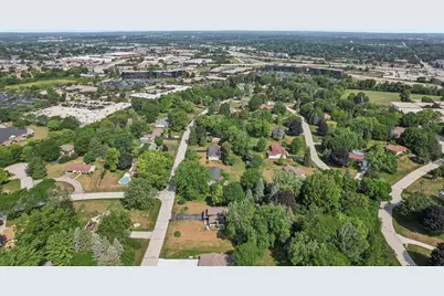 450  Rip Van Winkle Dr, Brookfield, WI 53186 - Photo 48