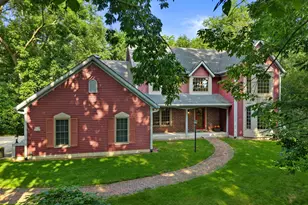 W278N2760 Rocky Point Rd, Pewaukee, WI 53072 - Photo 2