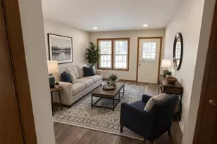 622 Lous Way, Slinger, WI 53086 - Photo 8
