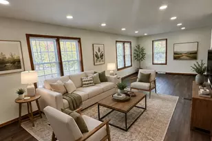 622 Lous Way, Slinger, WI 53086 - Photo 4
