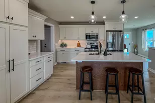 706 Johnson St, Watertown, WI 53094 - Photo 2