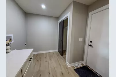 706  Johnson St, Watertown, WI 53094 - Photo 22