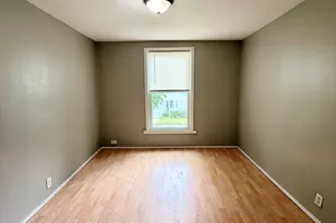 1623 Maple St, Racine, WI 53404 - Photo 6