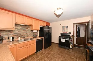 7308 W Congress St, Milwaukee, WI 53218 - Photo 8