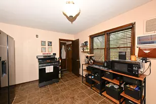 7308 W Congress St, Milwaukee, WI 53218 - Photo 10
