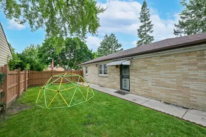 7308 W Congress St, Milwaukee, WI 53218 - Photo 26