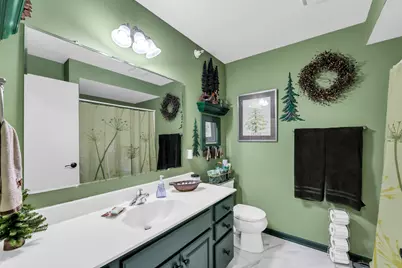 6631  Spring Hill Dr #67, Racine, WI 53406 - Photo 16