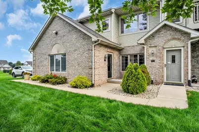 6631  Spring Hill Dr #67, Racine, WI 53406 - Photo 2