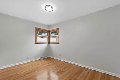 2013 S 97th St, West Allis, WI 53227 - Photo 10