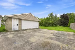 N168W20920 Main St, Jackson, WI 53037 - Photo 16