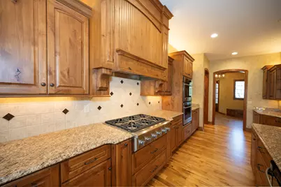 1512 W County Line Rd, Mequon, WI 53092 - Photo 18