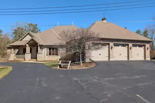 1512 W County Line Rd, Mequon, WI 53092 - Photo 74
