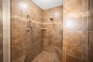 1512 W County Line Rd, Mequon, WI 53092 - Photo 32