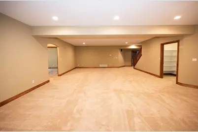 1512 W County Line Rd, Mequon, WI 53092 - Photo 46