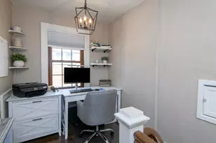 1614 E Kenmore Pl, Shorewood, WI 53211 - Photo 20