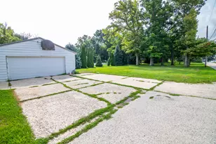 716 Glacier Rd, Pewaukee, WI 53072 - Photo 26