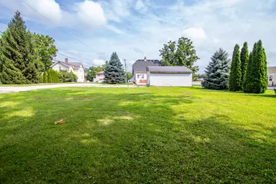 716  Glacier Rd, Pewaukee, WI 53072 - Photo 28