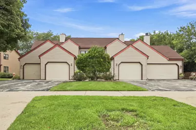 8141 S 88th St, Franklin, WI 53132 - Photo 6