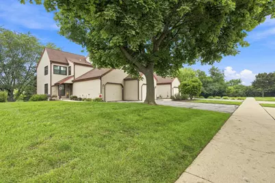 8141 S 88th St, Franklin, WI 53132 - Photo 2