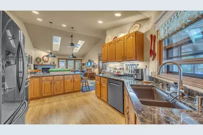 3526 N 48th Pl, Sheboygan, WI 53083 - Photo 8