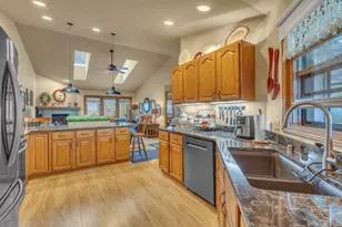 3526 N 48th Pl, Sheboygan, WI 53083 - Photo 8
