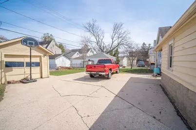 2172 S 84th St #2174R, 2176R, West Allis, WI 53227 - Photo 22