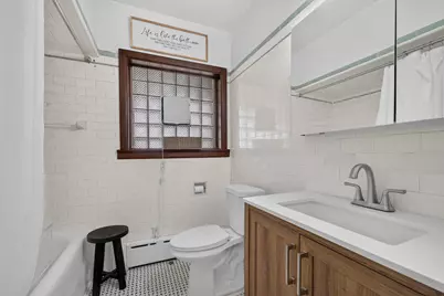 3364 S 17th St, Milwaukee, WI 53215 - Photo 6