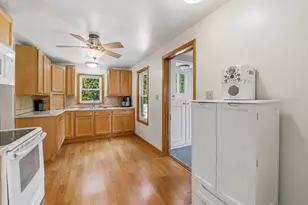 317 E Pleasant St, Oconomowoc, WI 53066 - Photo 12