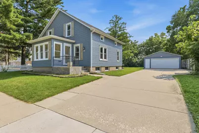 317 E Pleasant St, Oconomowoc, WI 53066 - Photo 2