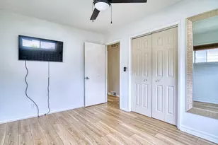 4666 S 50th St, Greenfield, WI 53220 - Photo 10