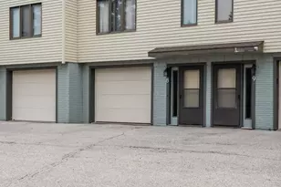 5241 33rd St, La Crosse, WI 54601 - Photo 2