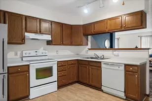 5241 33rd St, La Crosse, WI 54601 - Photo 10
