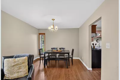 3830  Lakeview Dr, Racine, WI 53403 - Photo 14