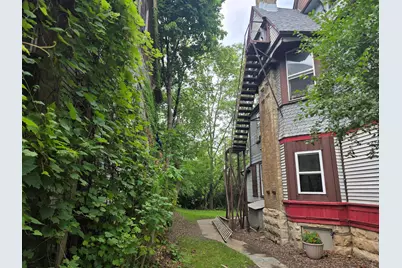 761 N 25th St, Milwaukee, WI 53233 - Photo 10
