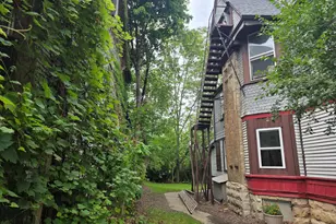 761 N 25th St, Milwaukee, WI 53233 - Photo 10