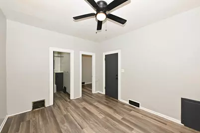 1219 W Windlake Ave, Milwaukee, WI 53215 - Photo 14