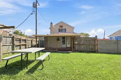 1526  Marquette St, Racine, WI 53404 - Photo 12