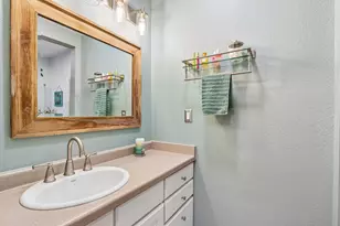 424 Hartwood Ln, Hartland, WI 53029 - Photo 20