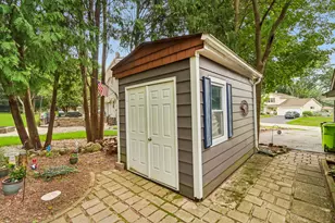 424 Hartwood Ln, Hartland, WI 53029 - Photo 36