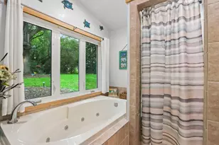 424 Hartwood Ln, Hartland, WI 53029 - Photo 18