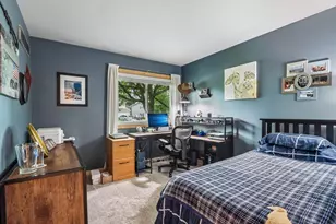 424 Hartwood Ln, Hartland, WI 53029 - Photo 22