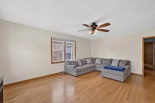 418 Blaine Ave, Racine, WI 53405 - Photo 6