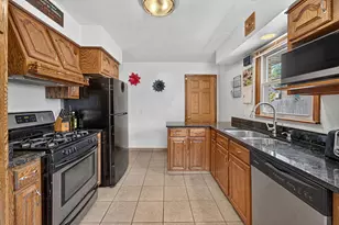 418 Blaine Ave, Racine, WI 53405 - Photo 4