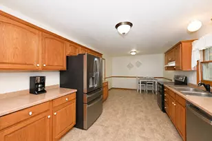 W4708 Pine Ct, Lafayette, WI 53121 - Photo 10