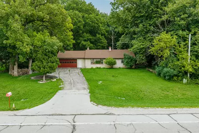8601  Big Bend Rd, Racine, WI 53185 - Photo 2